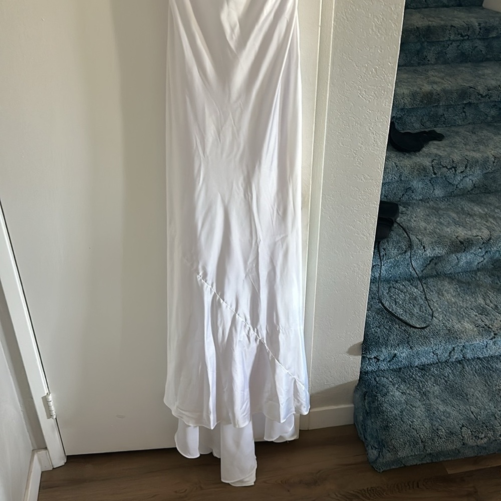 Wedding dress, silk white dress. - Picture 5 of 10